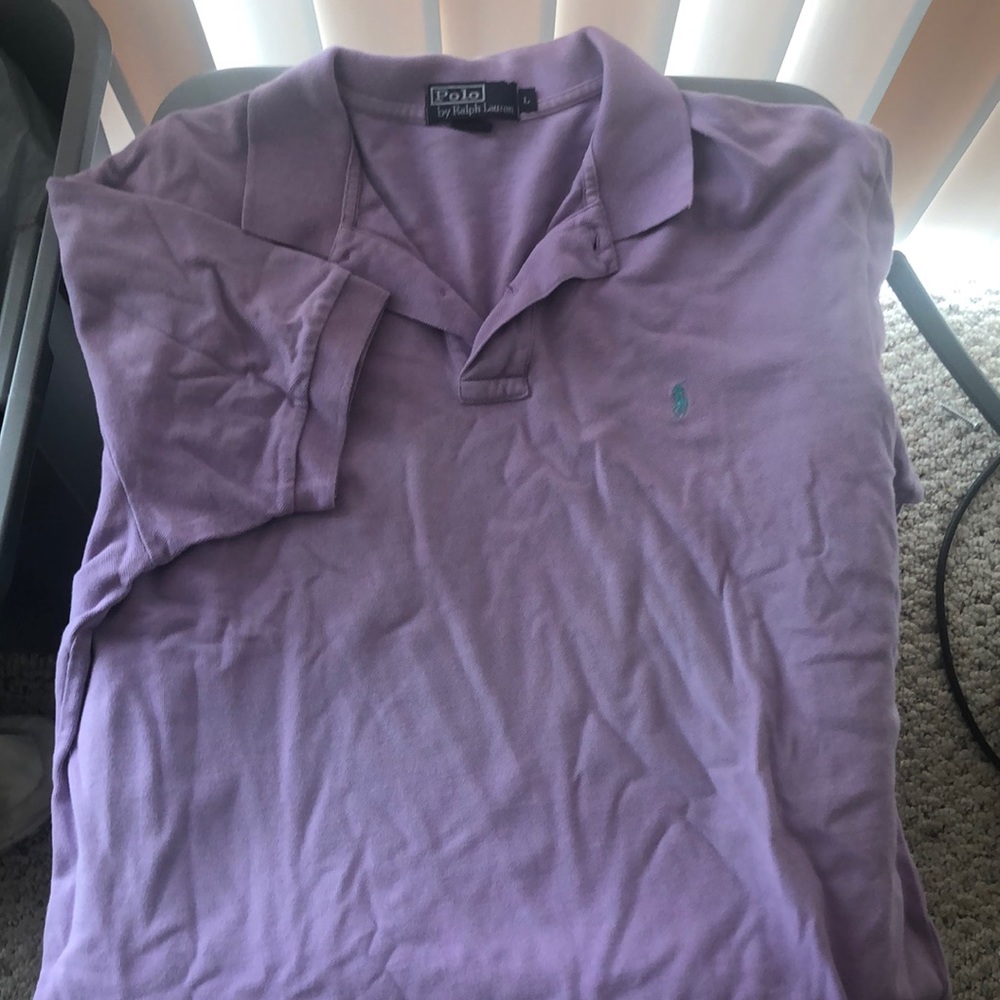 Size L polo